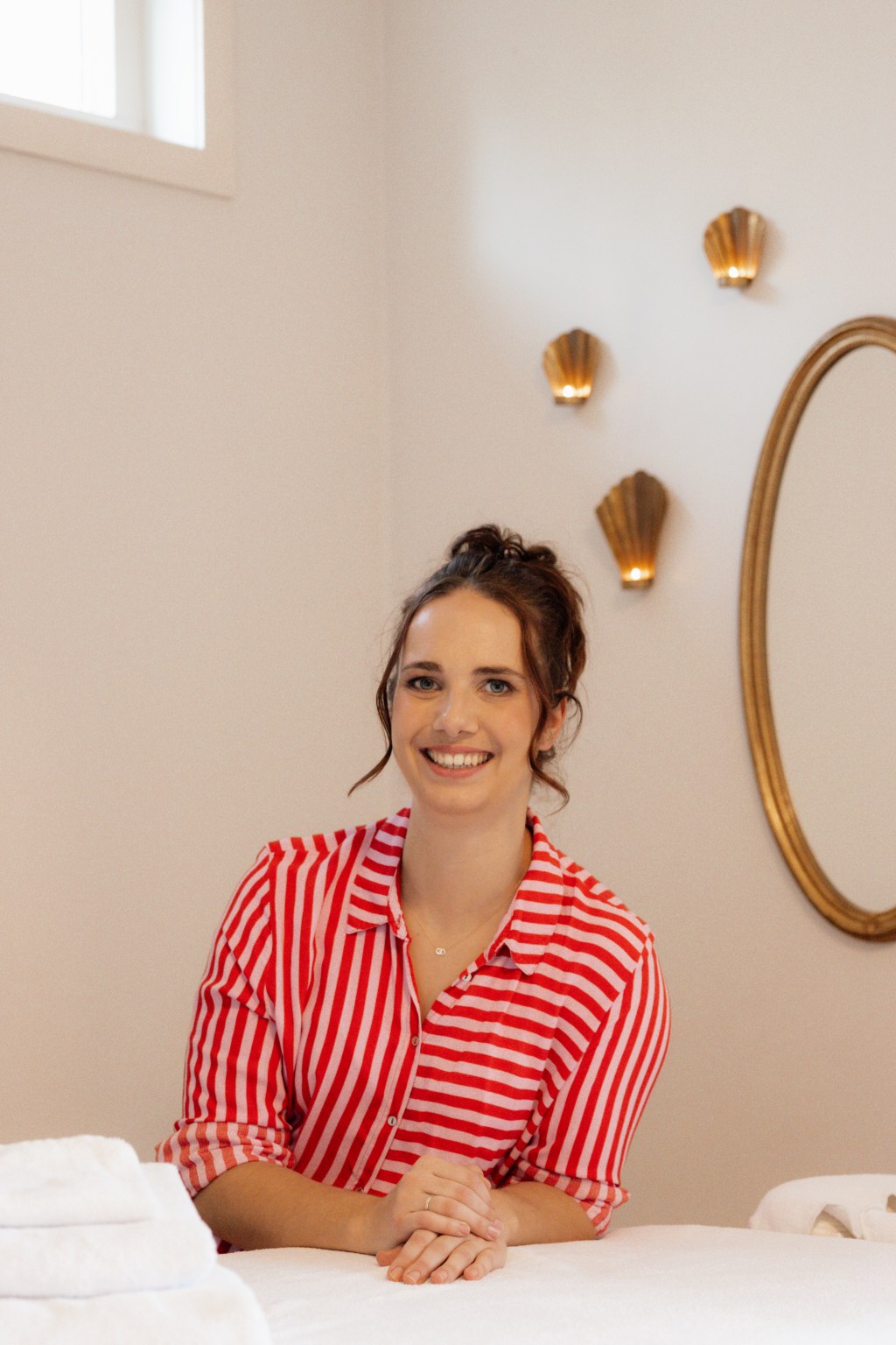 SalonFLY_massage_cupping_transformationalcupping_ontspanning_welzijn_selfcare_salon_friesland_witmarsum_súdwestfryslân_makkum_franeker_harlingen_leeuwarden_zwangerschapsmassage_vuurcupping_vuurcuppen_vuur_siliconen_detox_bodywork_cadeaubon